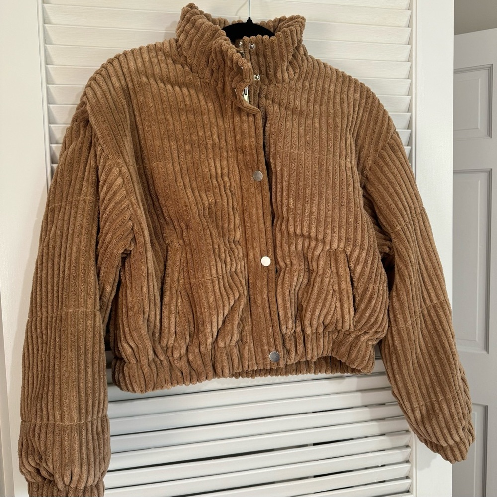 Cropped Puffer Jacket - image 1